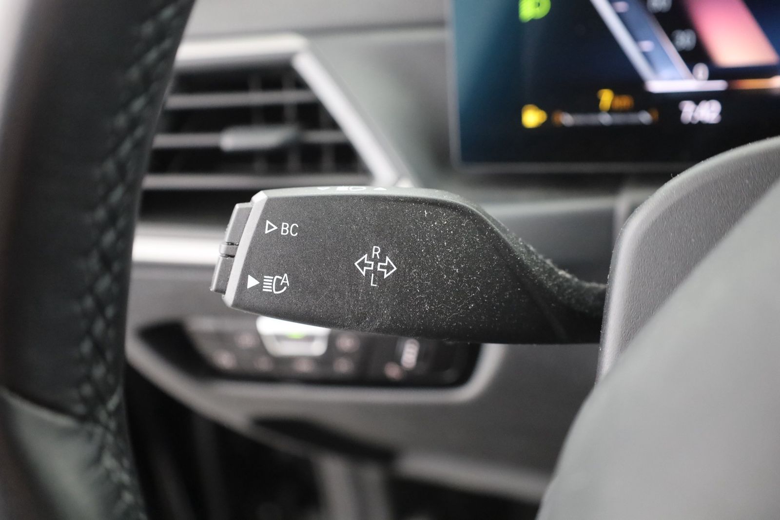 BMW 318i Touring LED Navi Kamera el. Heckklappe DAB foto 19
