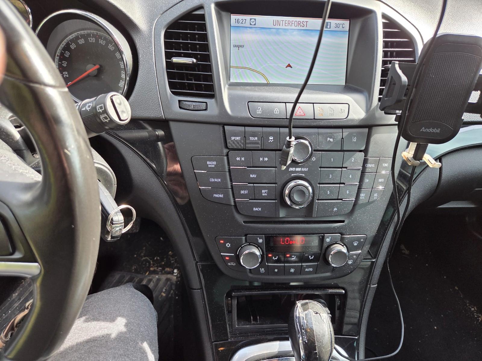Opel Insignia 2009 — photo 8