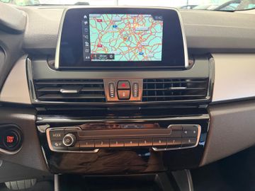 BMW 225 Active Tourer - 8