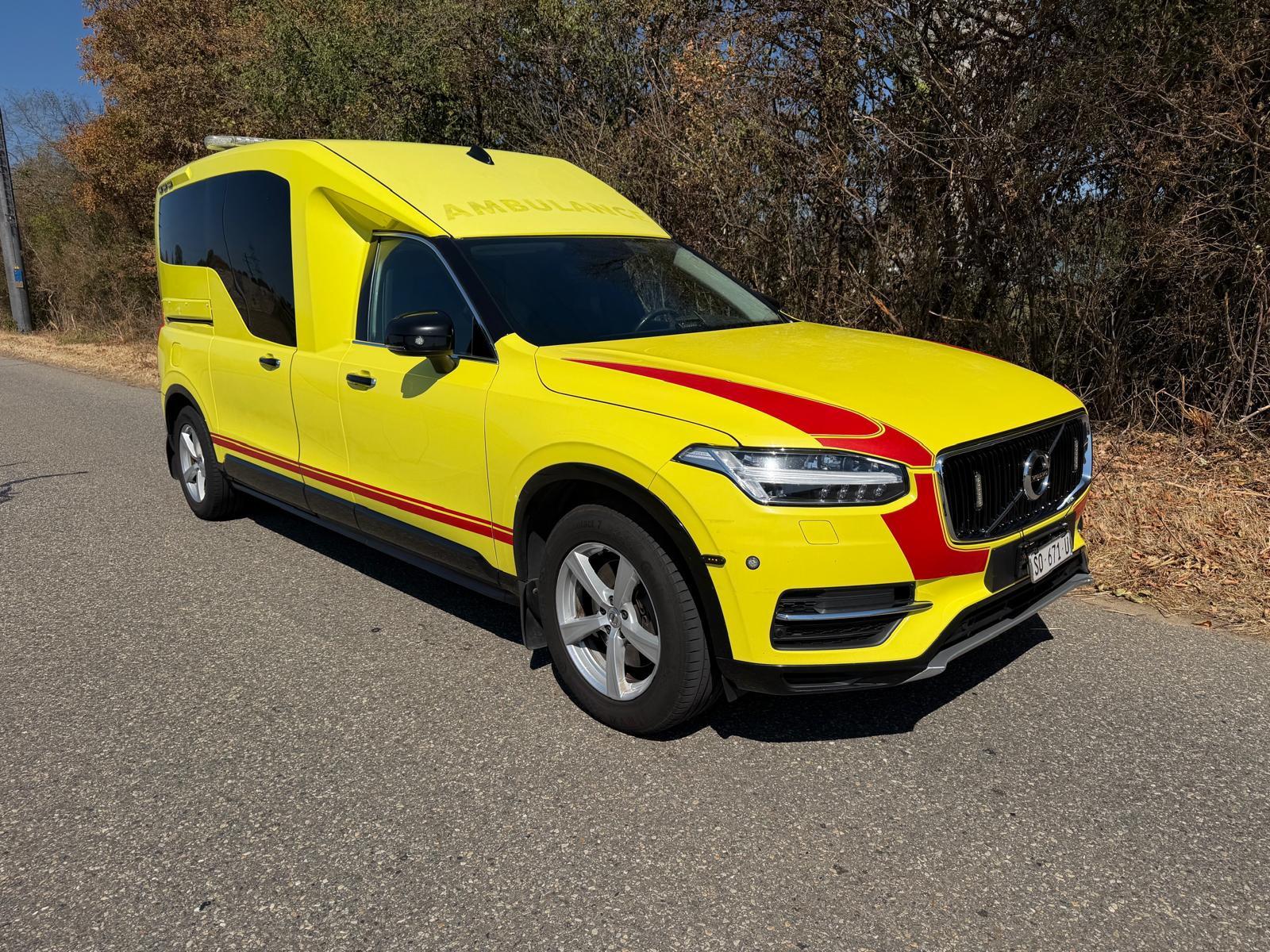 Volvo XC90 ambulans – ogłoszenie mobile.de
