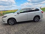 Mitsubishi Plug-in Hybrid Outlander 2.4 MIVEC TOP, AHK - Mitsubishi Plug-in Hybrid Outlander mit Anhängerkupplung