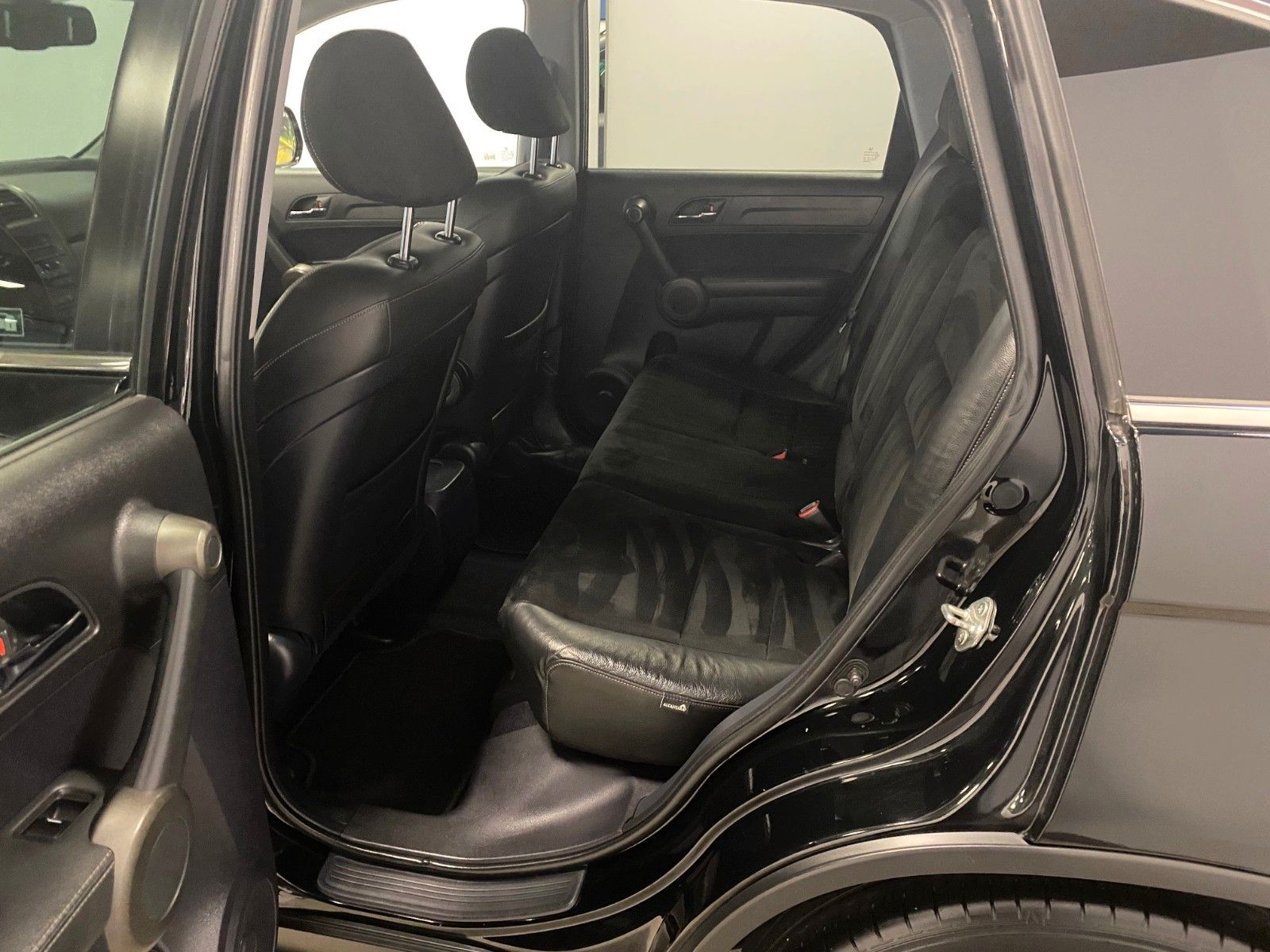 Fahrzeugabbildung Honda CR-V 2.2 TDI+ELEGANCE+ALLRAD+AHK+SITHEIZUNG+18"+