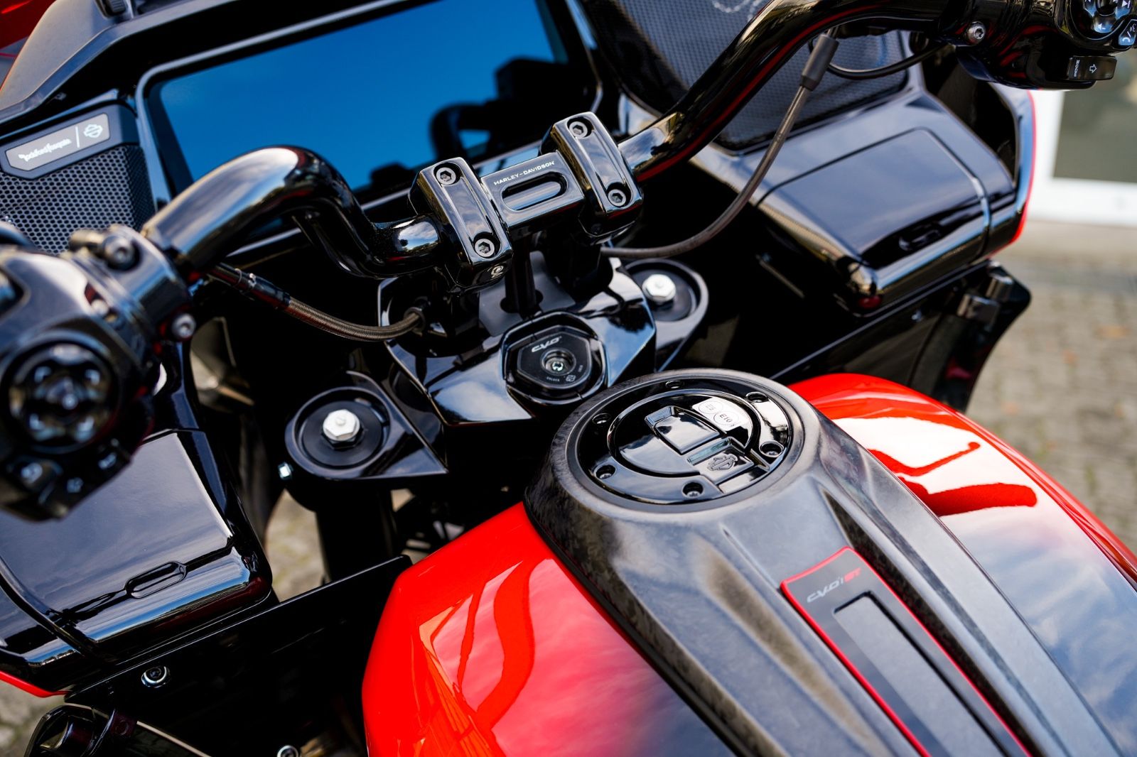 Fahrzeugabbildung Harley-Davidson CVO Road Glide  FLTRXSTSE 121 cui MY 26