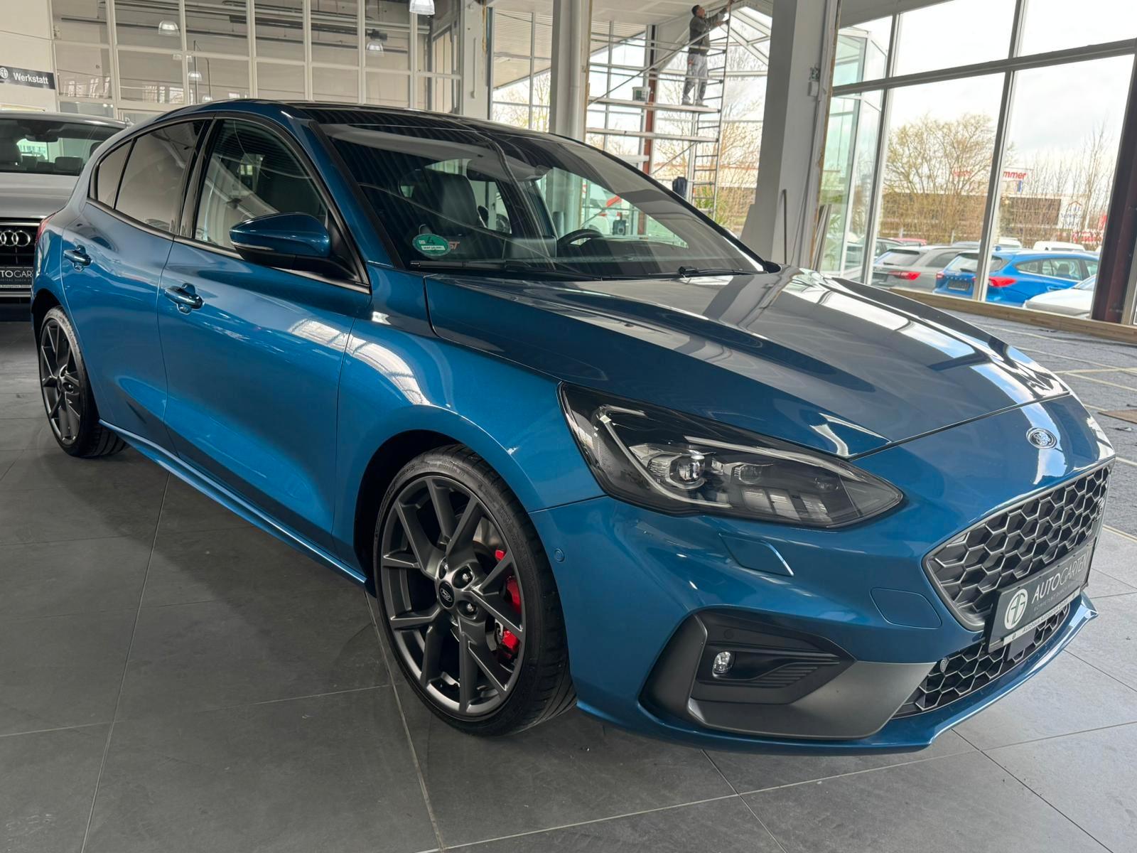 Ford Focus Lim. ST*Navi&Kam*PDC*Shz*Head-up*Panoram.