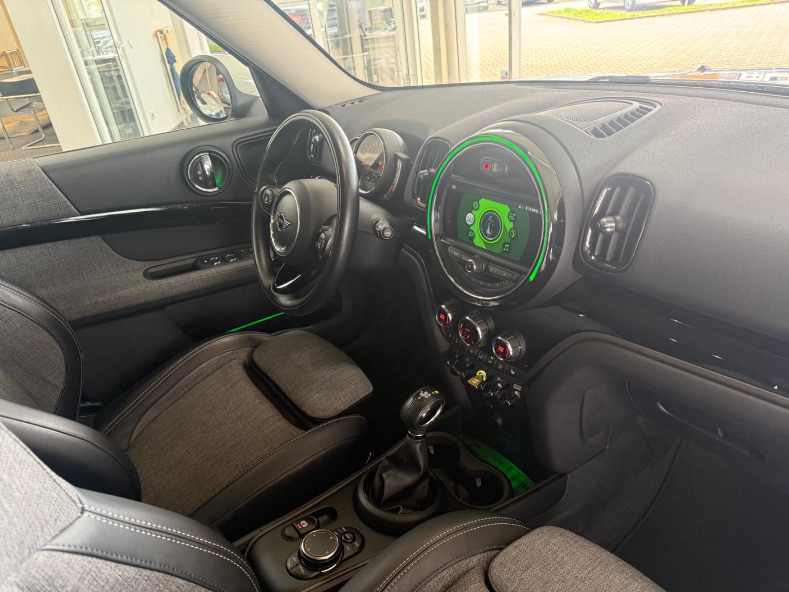 MINI COOPER SE COUNTRYMAN All4 LED/A.TEMPO/PARKASST