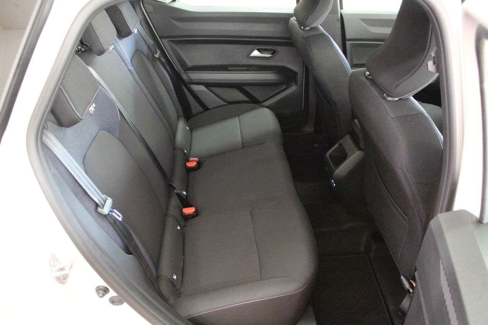 Fahrzeugabbildung Dacia Duster mild hybrid 140 Expression*Winterp.*MY 26