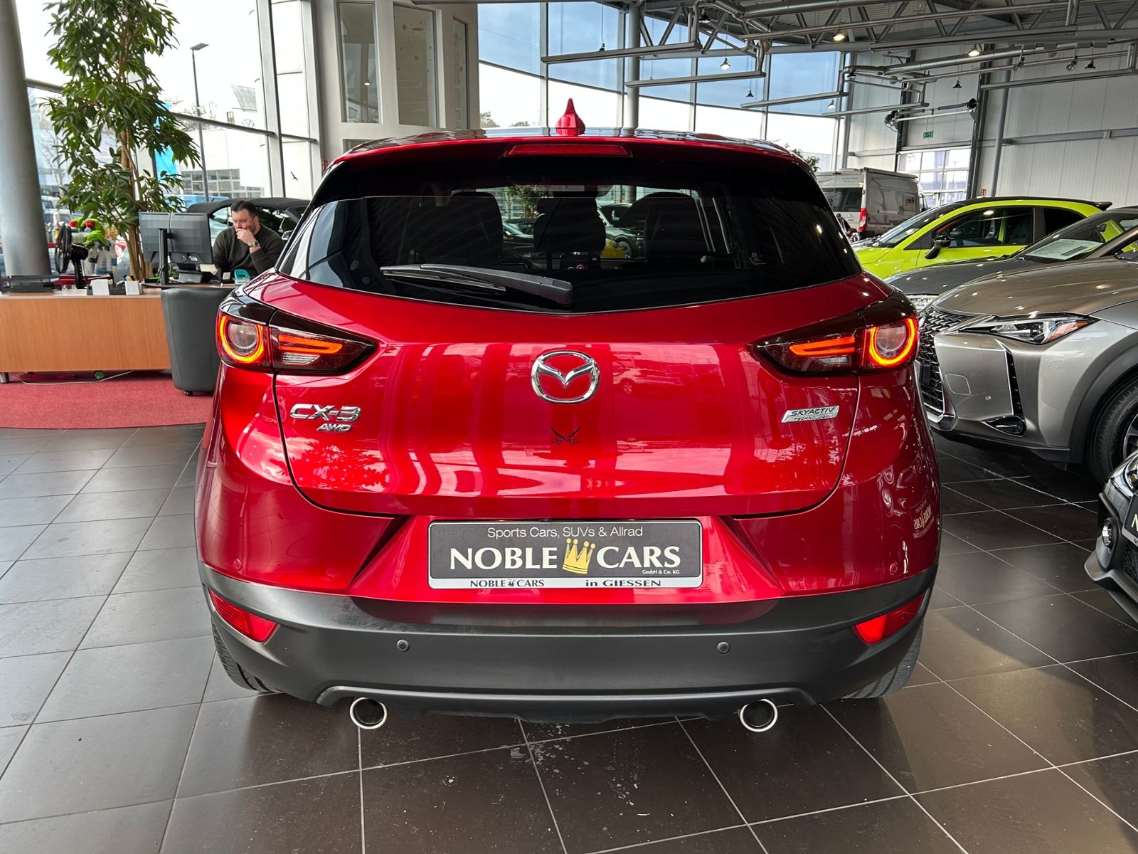 Fahrzeugabbildung Mazda CX-3 Sports-Line AWD BOSE LED NAV SHZ LEDER 18"