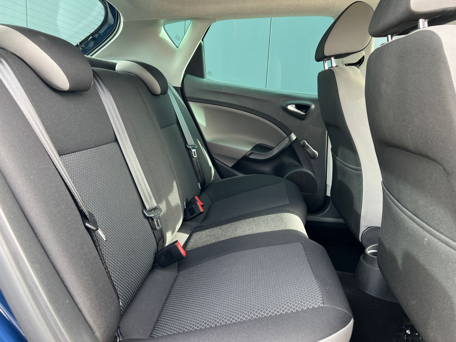 Fahrzeugabbildung SEAT Ibiza Style 1.0 EcoTSI *Klima, SHZ, PDC hi, Blue