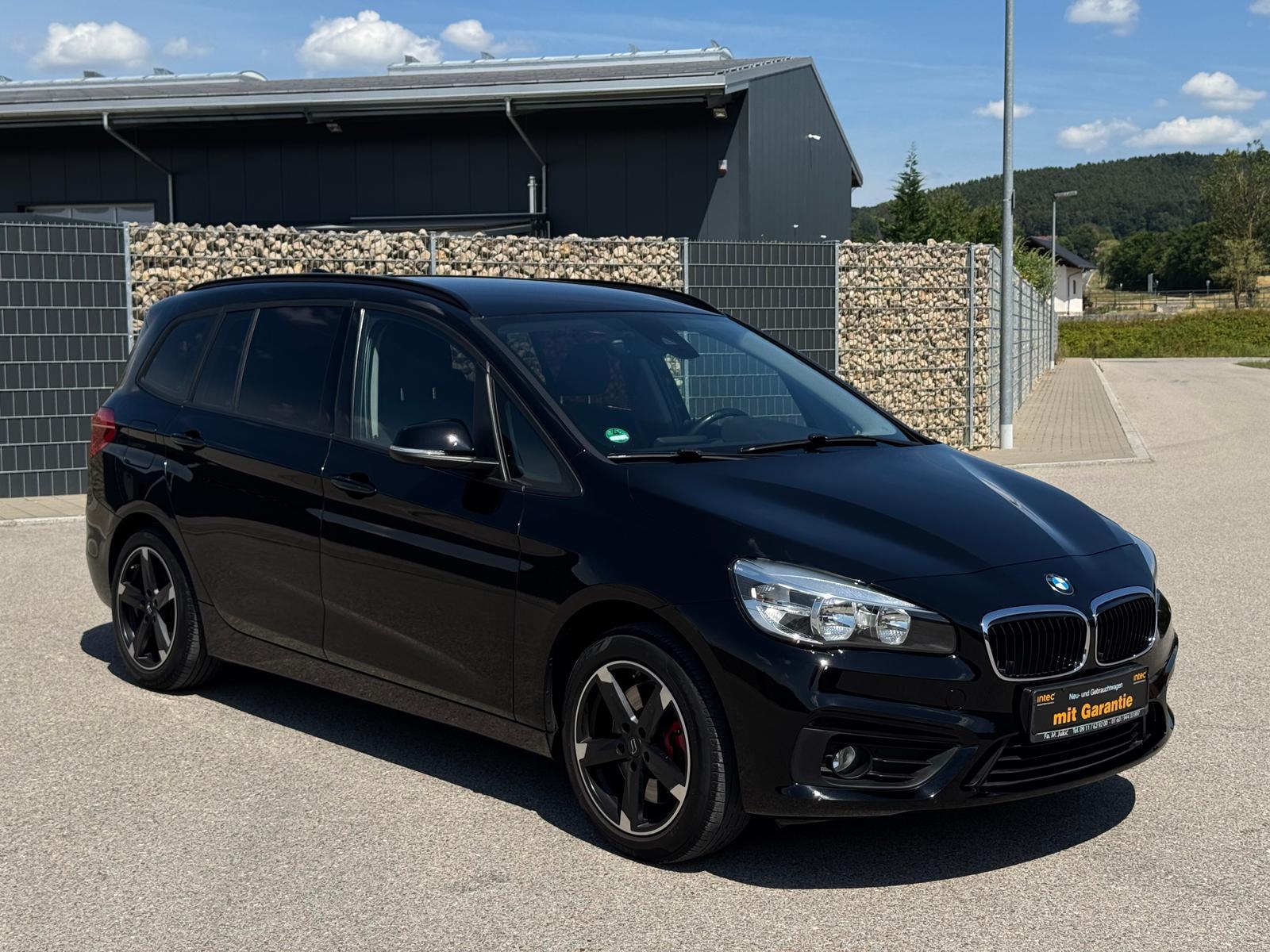 BMW 220d Advantage Kamera/Navi