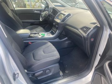 Ford S-Max - 12