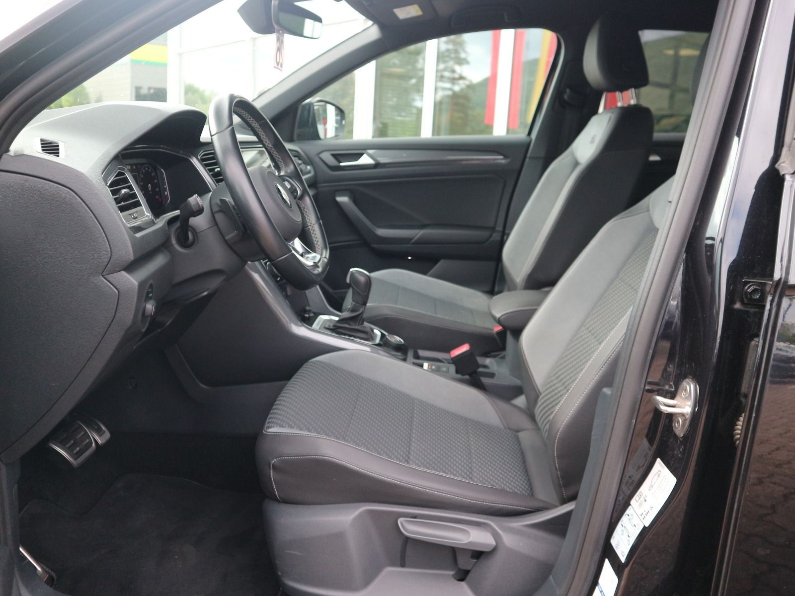Volkswagen T-Roc - Bild 10