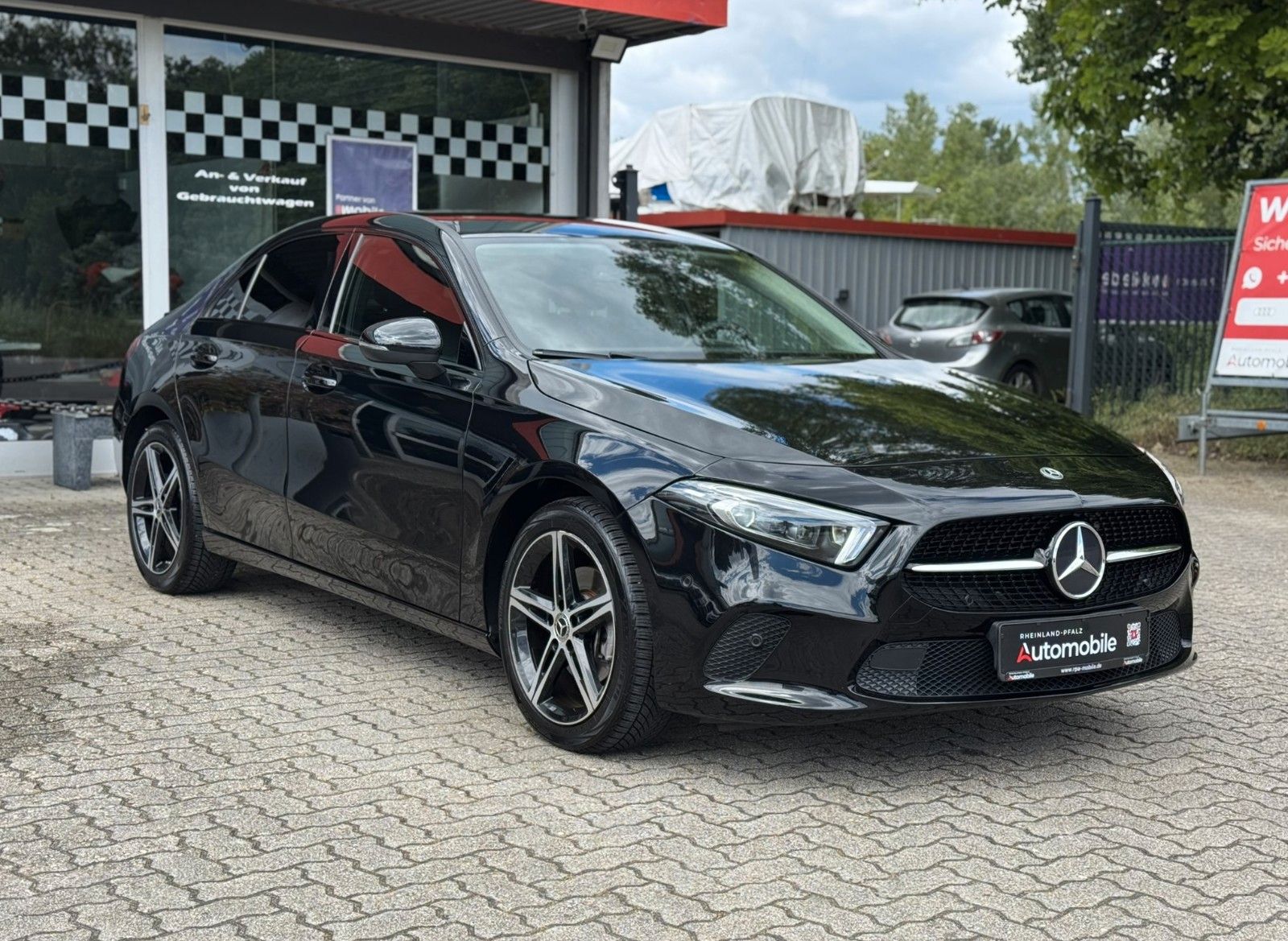 MERCEDES-BENZ A 200 Limousine/Kamera/Led/Leder/Navi