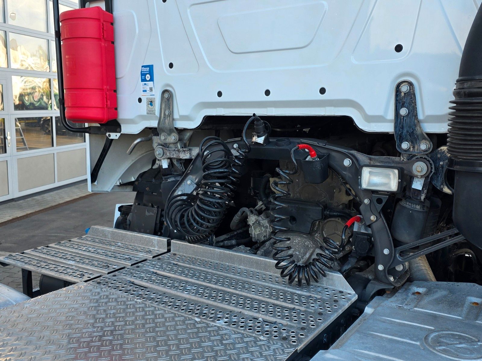 Fahrzeugabbildung Mercedes-Benz Actros 1846 LS Hydraulik, ADR, 2 x Nebenantrieb
