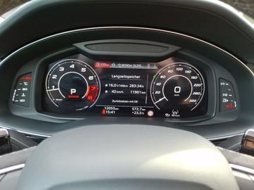 2025 AUDI RSQ8 缩略图 11
