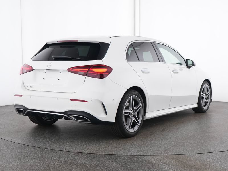 Fahrzeugabbildung Mercedes-Benz A 200 Edt AMG 360°+Distr+Ambi+Keyless+Multibeam