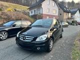 Mercedes-Benz Mercedes Benz B160 gepflegt - Service neu - Mercedes-Benz B 160 mit Benzin-Antrieb: Limousine, Schaltgetriebe