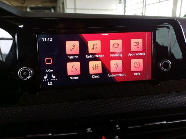 Golf VIII R-Line 1.5 eTSI DSG*ACC*AMBIENTE*