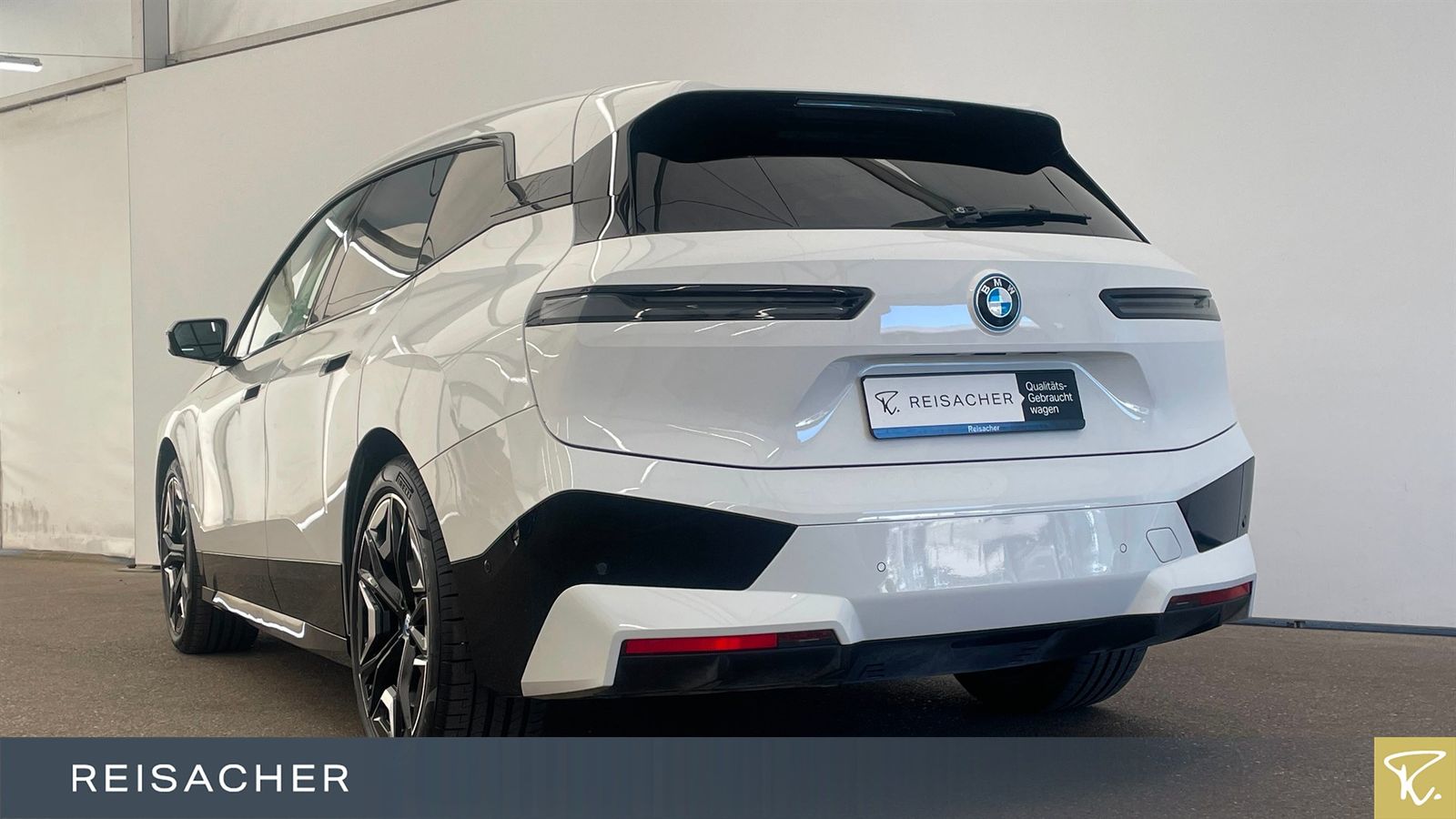 BMW iX xDrive40 Sportpaket SkyLou AHK DAProf foto 2