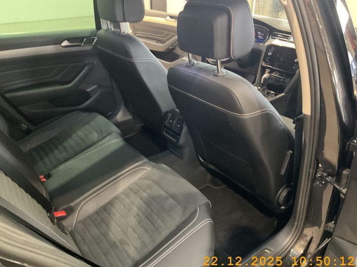 Fahrzeugabbildung Volkswagen Passat Variant Elegance TSI DSG *AHK*Navi*Cam*