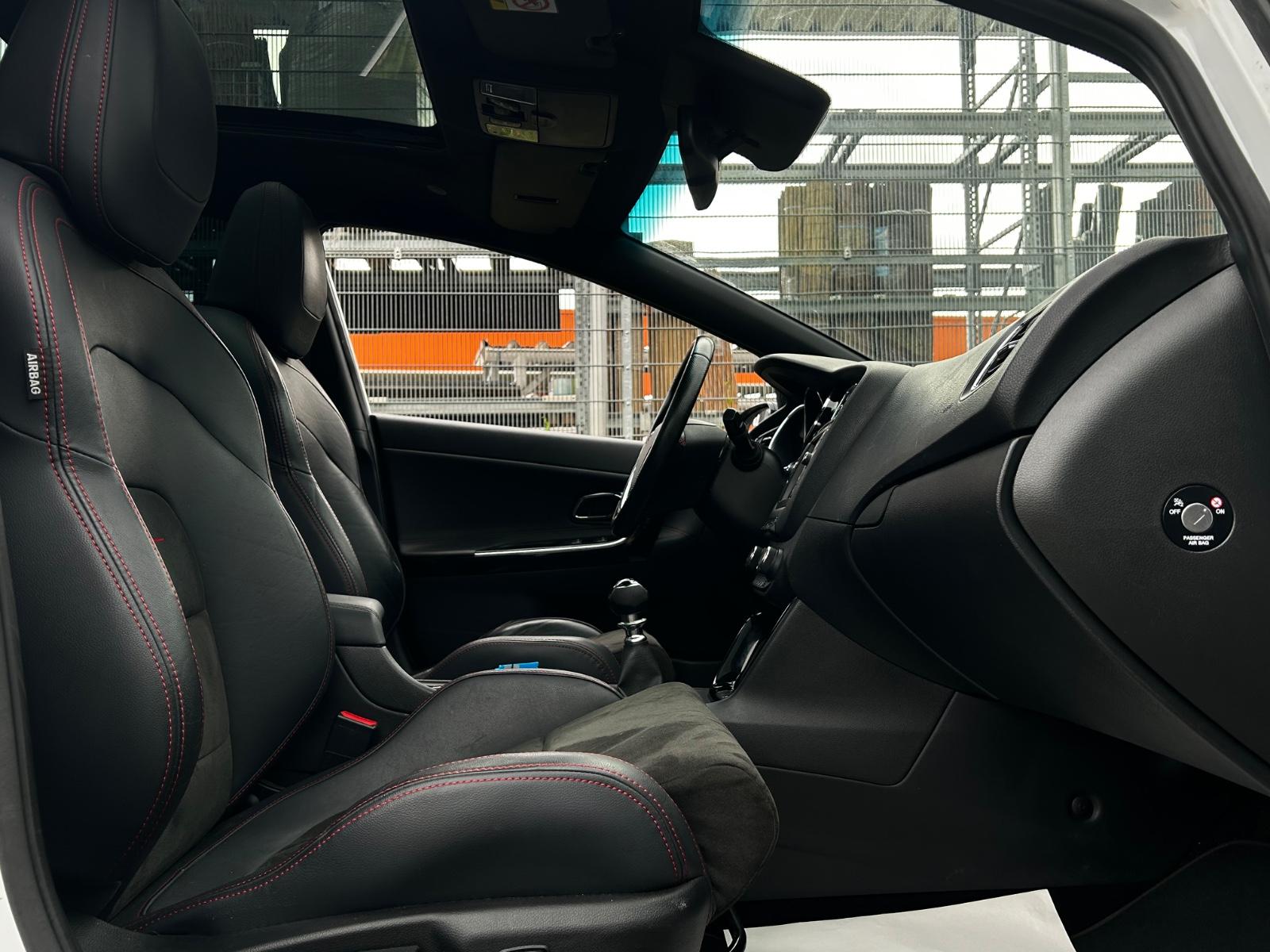 Kia Ceed 1.6 T-GDI GT-Track*PANO*KEYLESS*NAP*RFK*