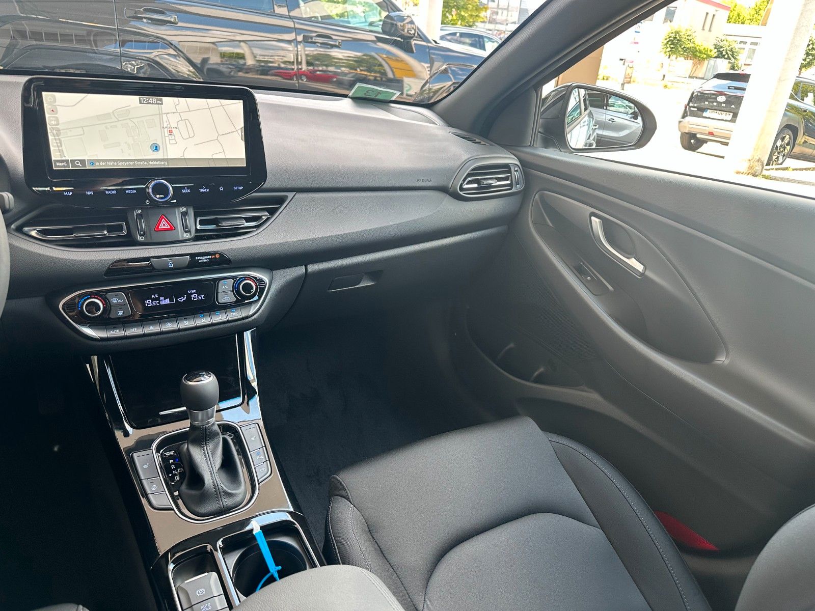 Fahrzeugabbildung Hyundai i30 Advantage Plus-Paket Toterwinkel/Navi!