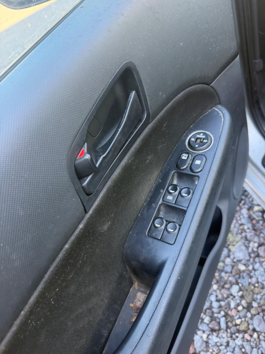 Hyundai i30 2010 — photo 7