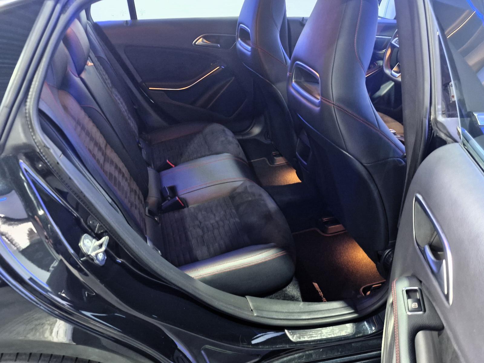 Mercedes-Benz CLA 180 SHOOTING BRAKE  AMG  LED/LEDER/18ZOLL/