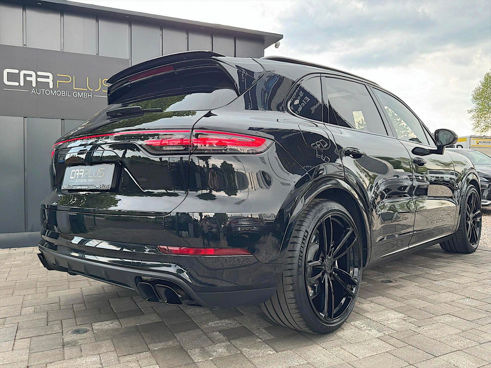 Fahrzeugabbildung Porsche Cayenne Turbo Black Edition *Matrix*ACC*TECHART*