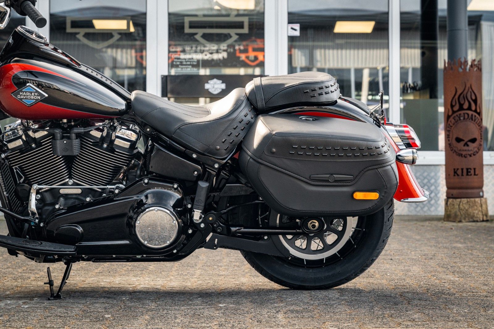 Fahrzeugabbildung Harley-Davidson HERITAGE CLASSIC FLHC 117 MY25 - Kurzfristig ver