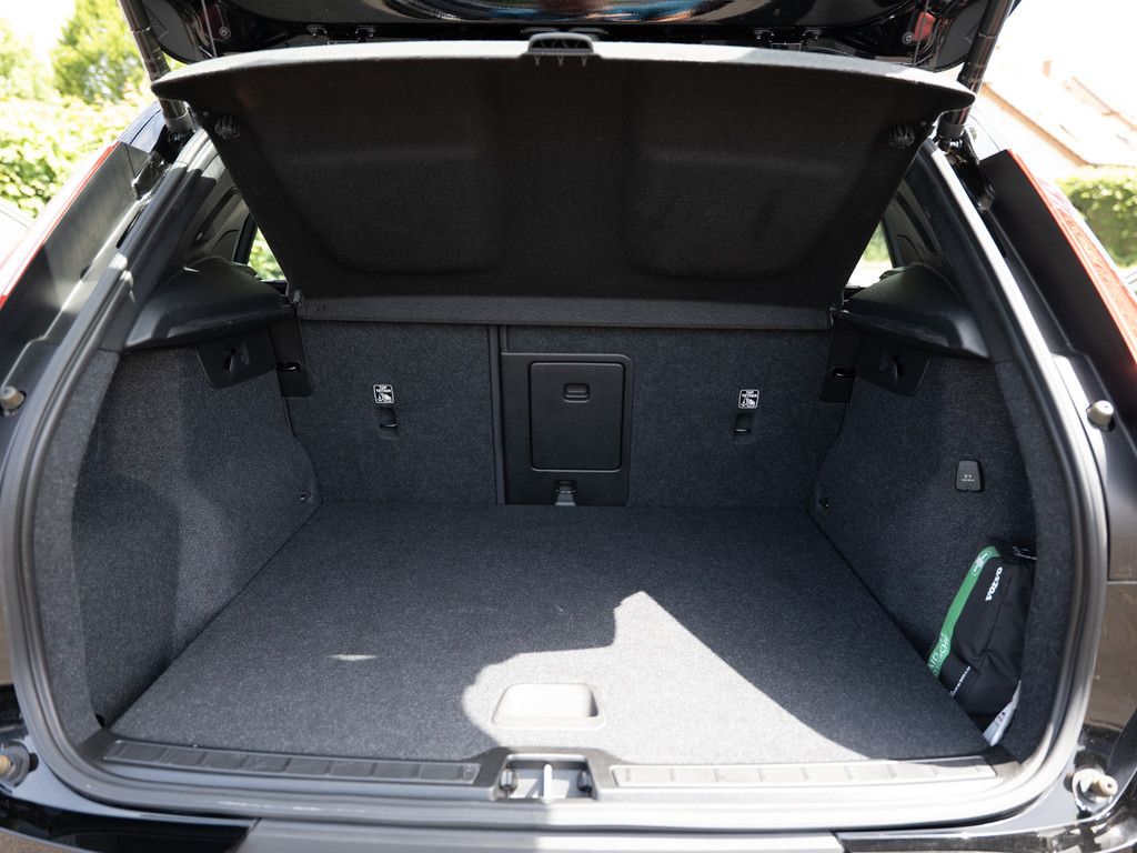 Volvo XC40 B4 Momentum Pro AWD LED W-LAN NAVI KAMERA foto 13