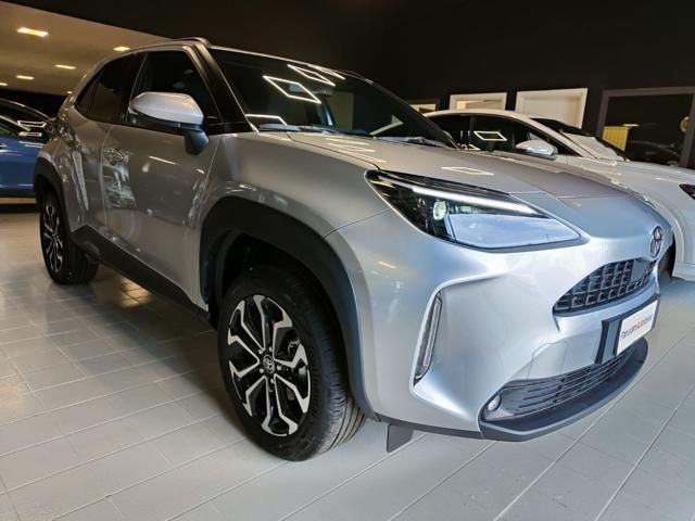 Другие TOYOTA Yaris Cross 1.5 Hybrid 130 CV 5p.E-CVT Tr