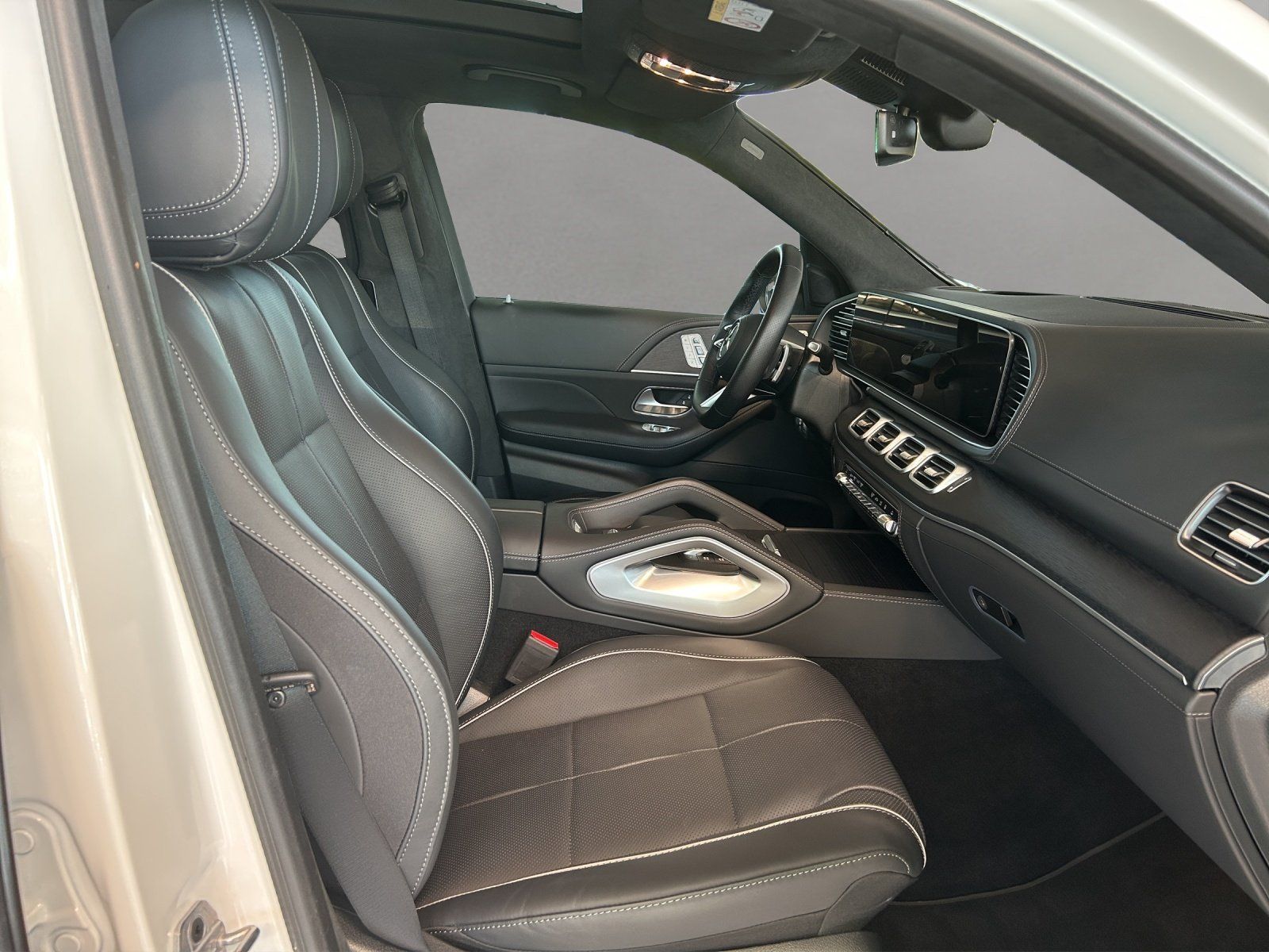 Fahrzeugabbildung Mercedes-Benz GLS450d AMG Prem+ DISTR Standh AHK Massage 6xSHZ