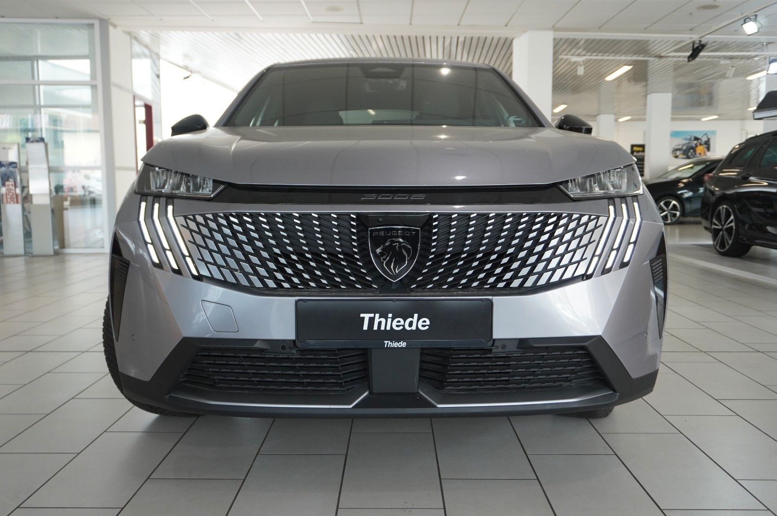 Fahrzeugabbildung Peugeot 3008 Hybrid 145 ALLURE NAVI/LED/360°/SPORT/DAB+
