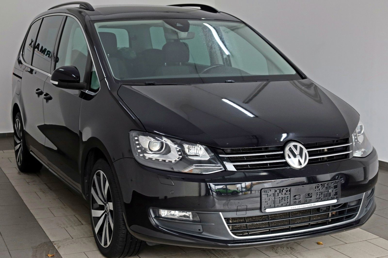 Fahrzeugabbildung Volkswagen Sharan Comfortline 7 Si,Navi,Xenon,SH,PDC,AHK el