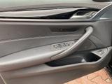 BMW 530 i xDrive Luxury Line*KeyGo*AHK* - BMW 5er Reihe Gebrauchtwagen in Dresden