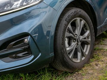 Ford Kuga 2.5 Plug-In Hybrid ST-Line X Stauassistent