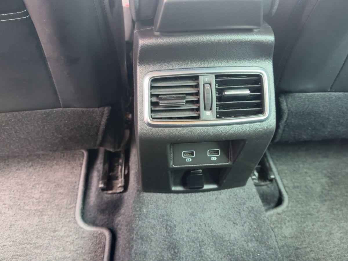 Fahrzeugabbildung Renault Megane Grandtour Zen TCe 115 SHZ LKH LM Navi