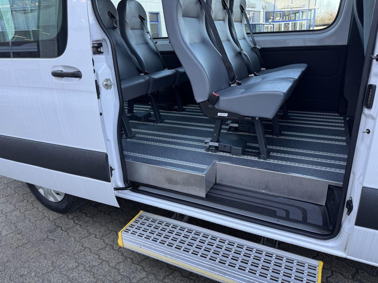 Fahrzeugabbildung Mercedes-Benz Sprinter 315 CDI Tourer Dachklima*9-Sitze*MBUX