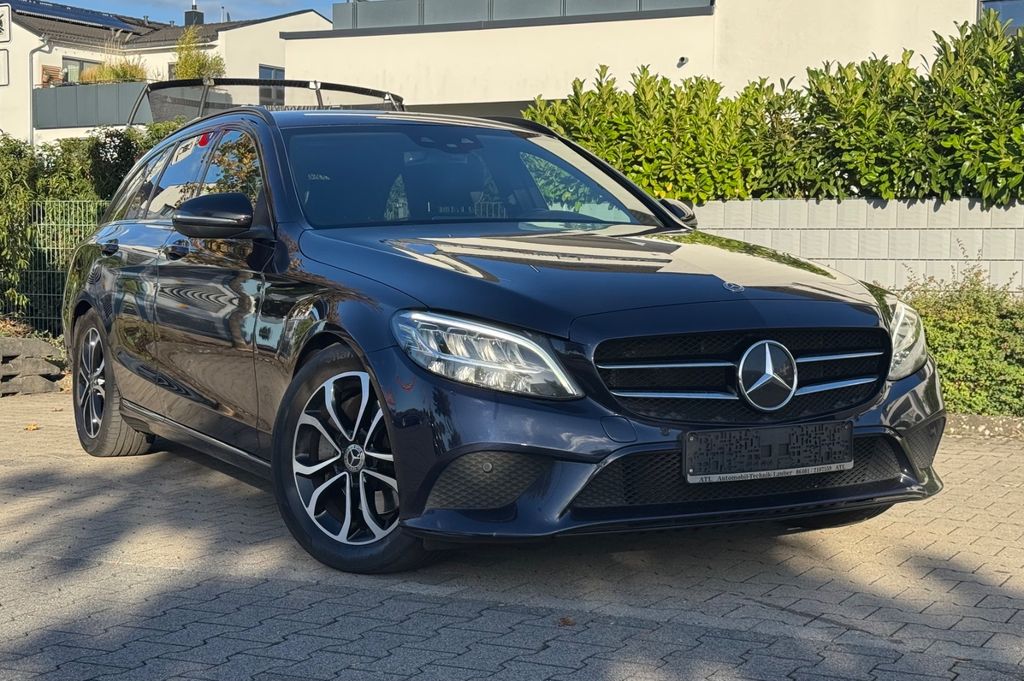 Image of Mercedes-Benz C 300