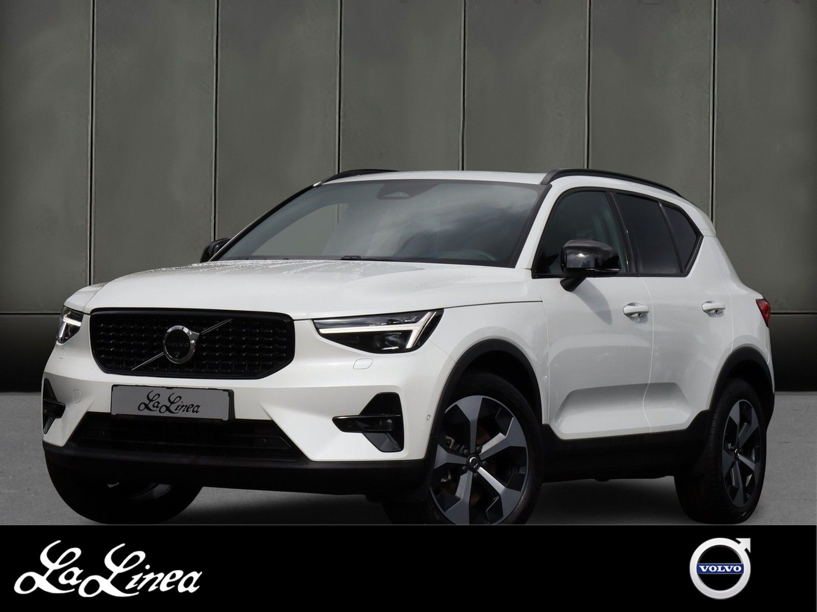 Volvo XC40 B3 Ultra Dark NP:54.900,-//BUSINESS-PK/PANO