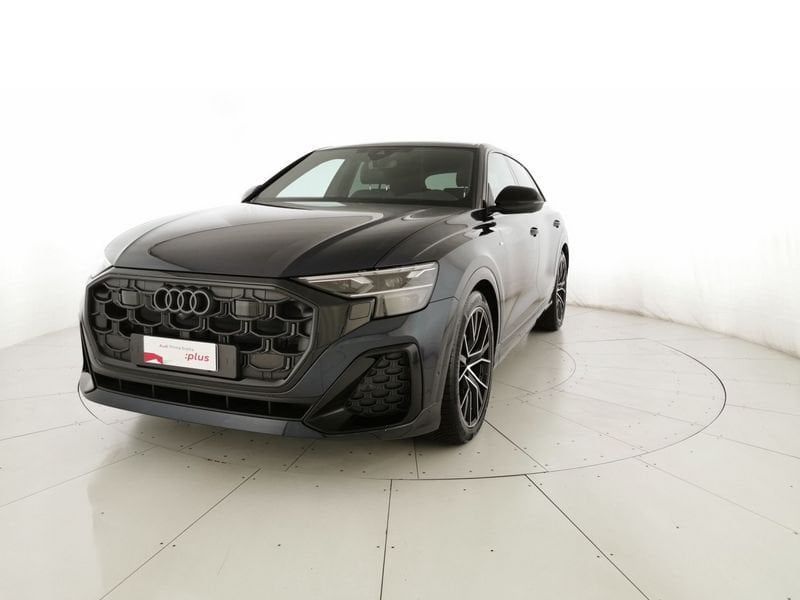 Image of Audi Q8