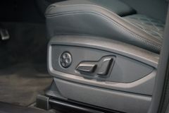 AUDI SQ5 TDI | HuD | Pano | AHK | Matrix | Raute AUDI SQ5 TDI | HuD | Pano | AHK | Matrix | Raute