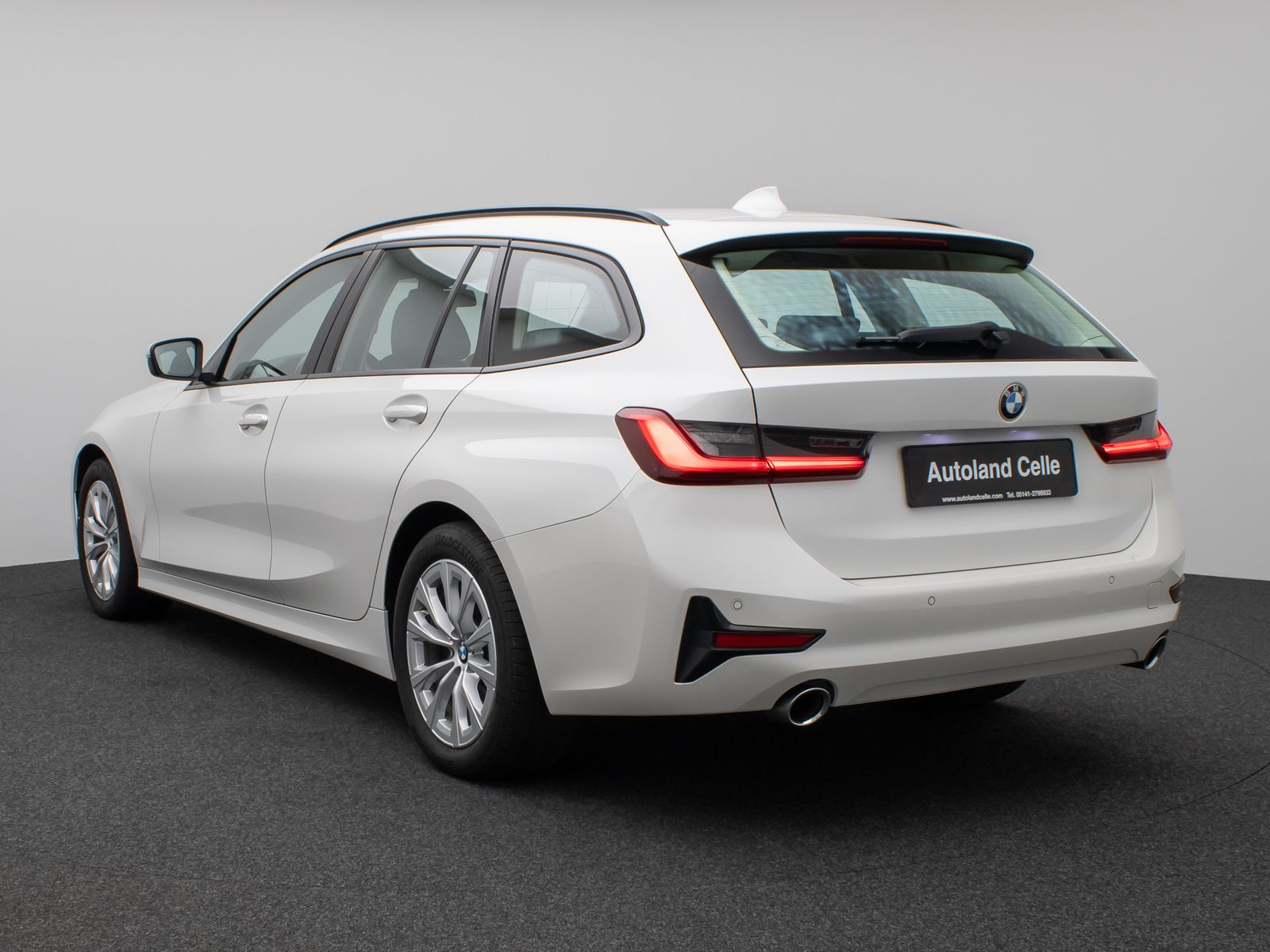 Fahrzeugabbildung BMW 320d xD DAB CockPitPro Stop&Go Alarm PDC Sport
