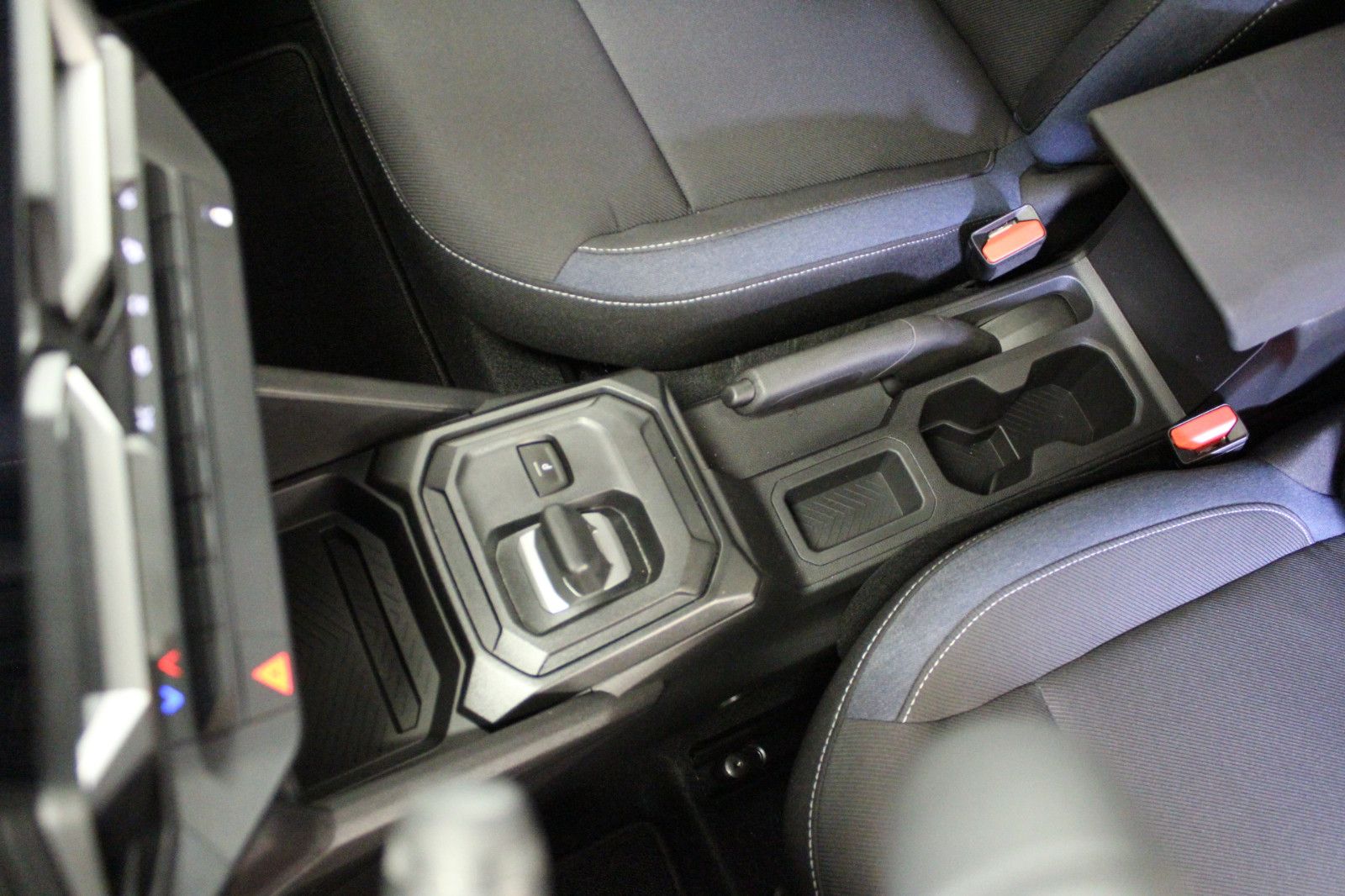 Fahrzeugabbildung Dacia Duster hybrid 155 Expression*Winterpaket*