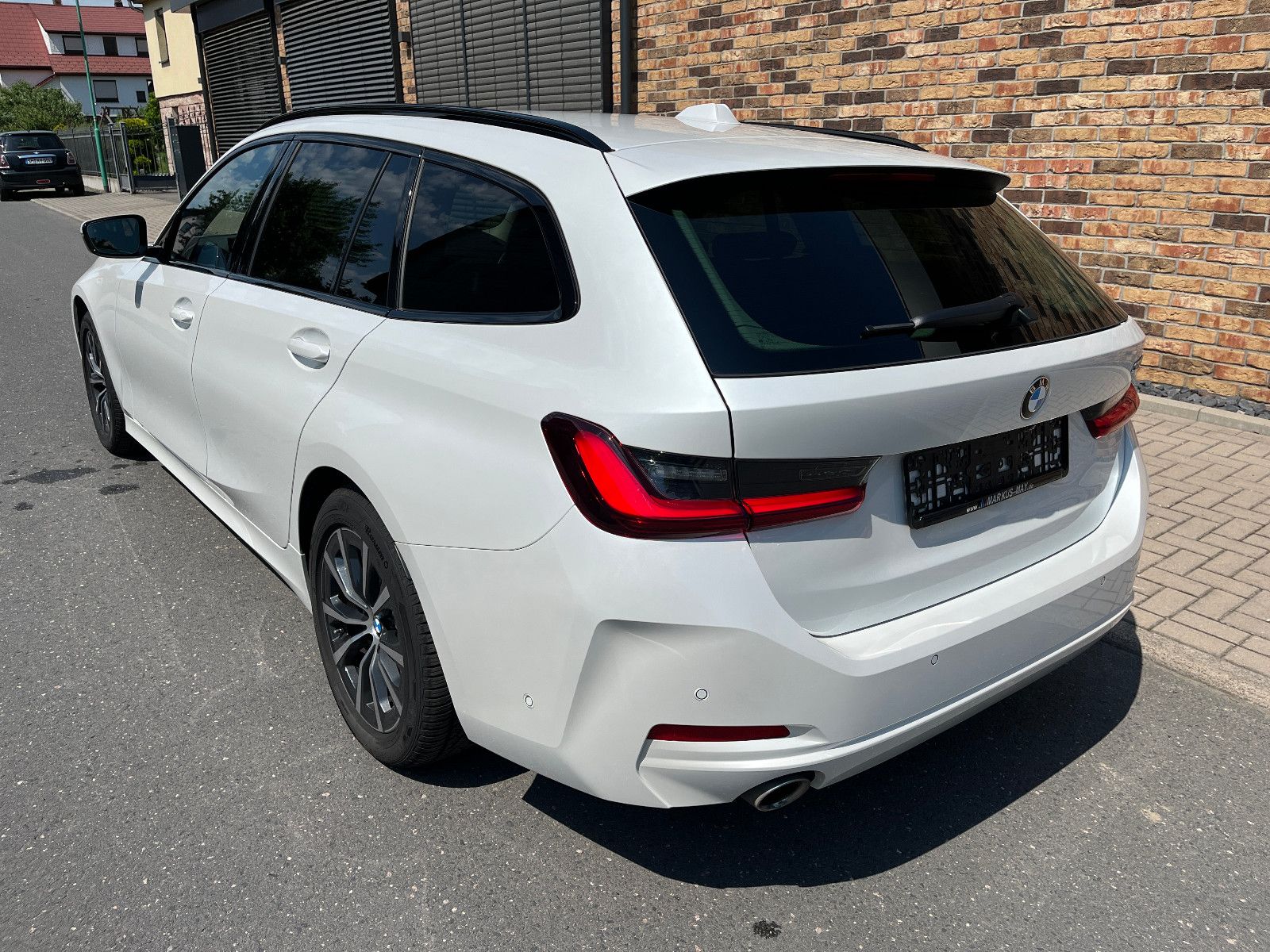 BMW 318i Tour LCI AHK HiFi Navi LED Sportsitze Leder foto 4