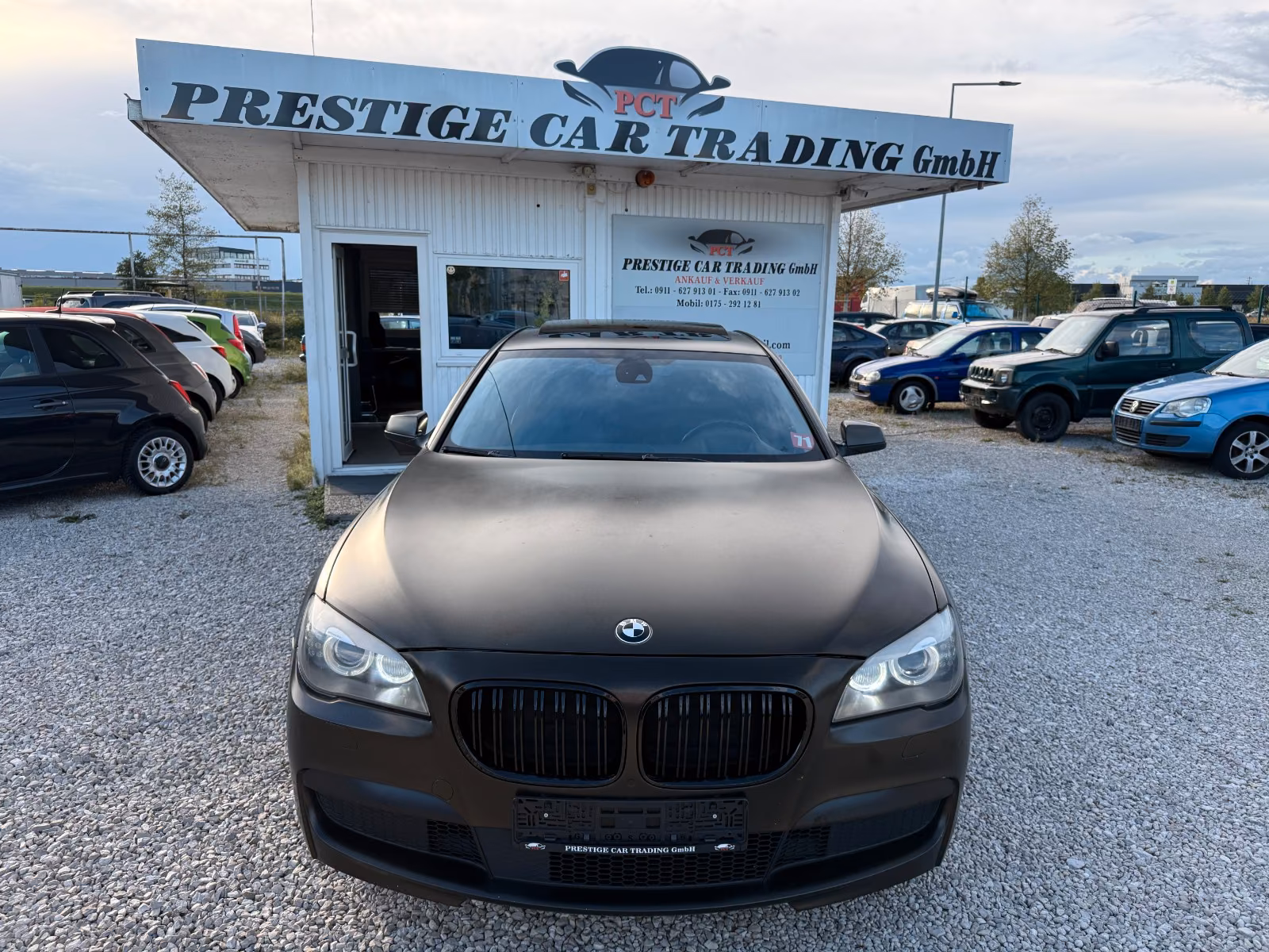 BMW 740i | 326 ch | BVA | Affichage tête haute | Régulateur adaptatif | Sièges ventilés/massants | Chauffage auxiliaire | TV / divertissement arrière