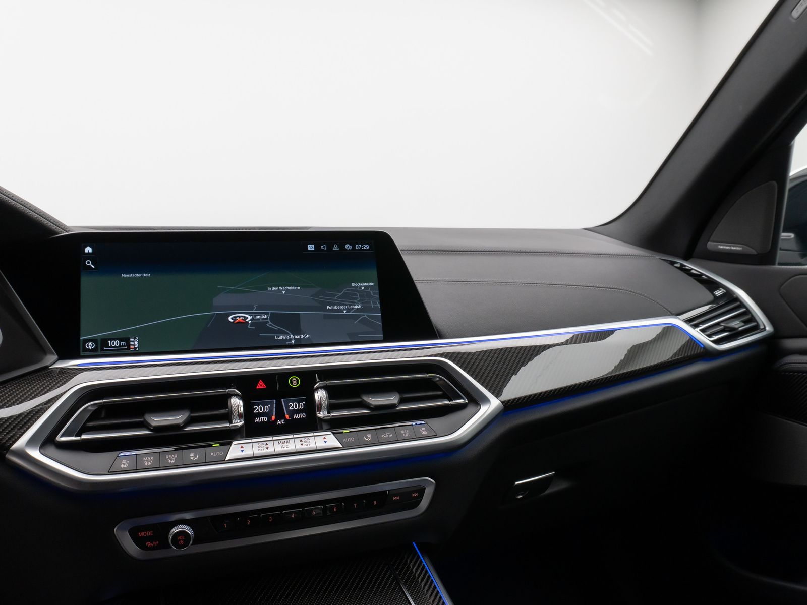 Fahrzeugabbildung BMW X5 M50i H/K DAB Laser 360°Alarm Belüftung 22Zoll