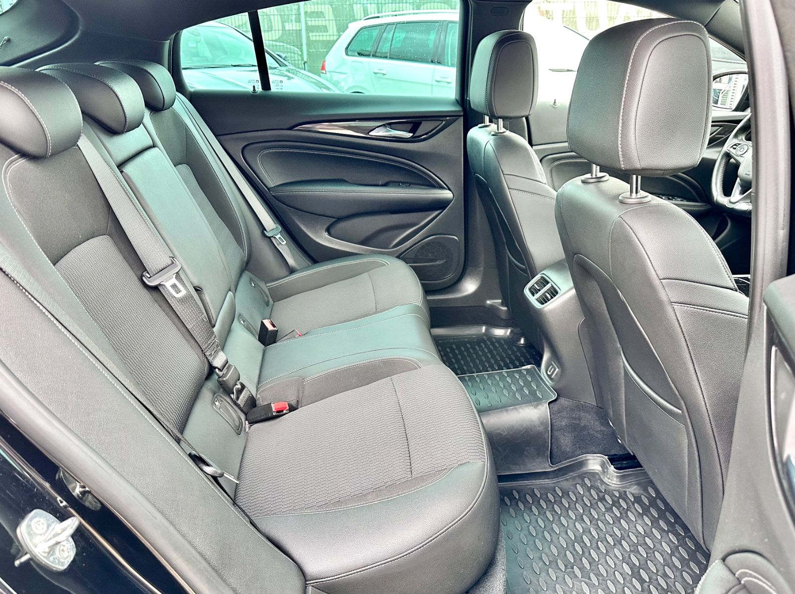 Fahrzeugabbildung Opel INSIGNIA B GRAND SPORT GSI 4x4*MOD.2019*