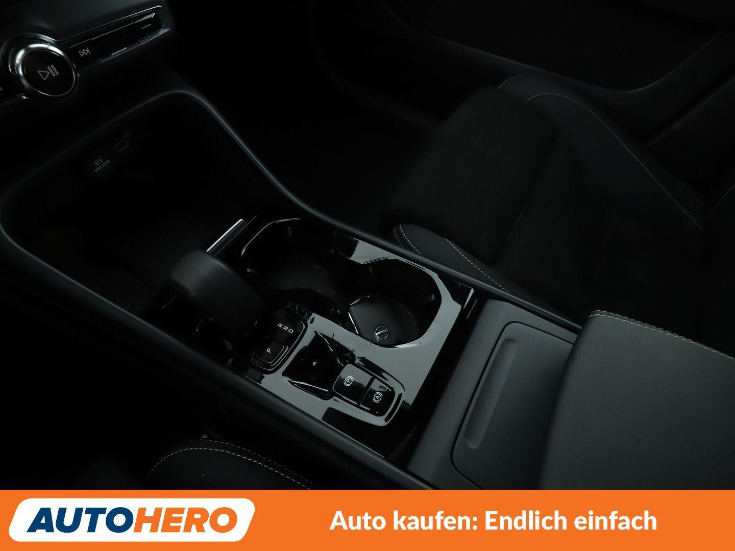 Volvo XC40 2.0 B4 Ultimate Dark 2WD Aut.*LED*ACC*CAM*