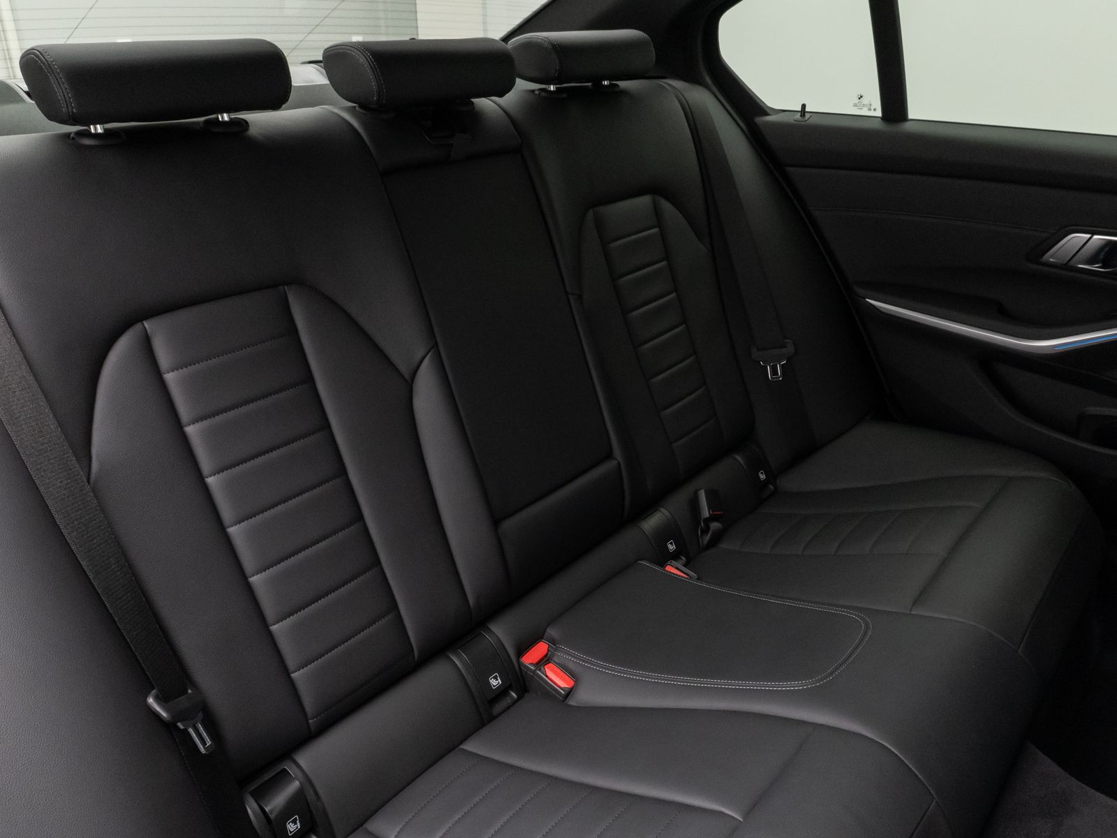 Fahrzeugabbildung BMW 320d MSport Kamera DAB HiFi Komfort Leder 19Zoll